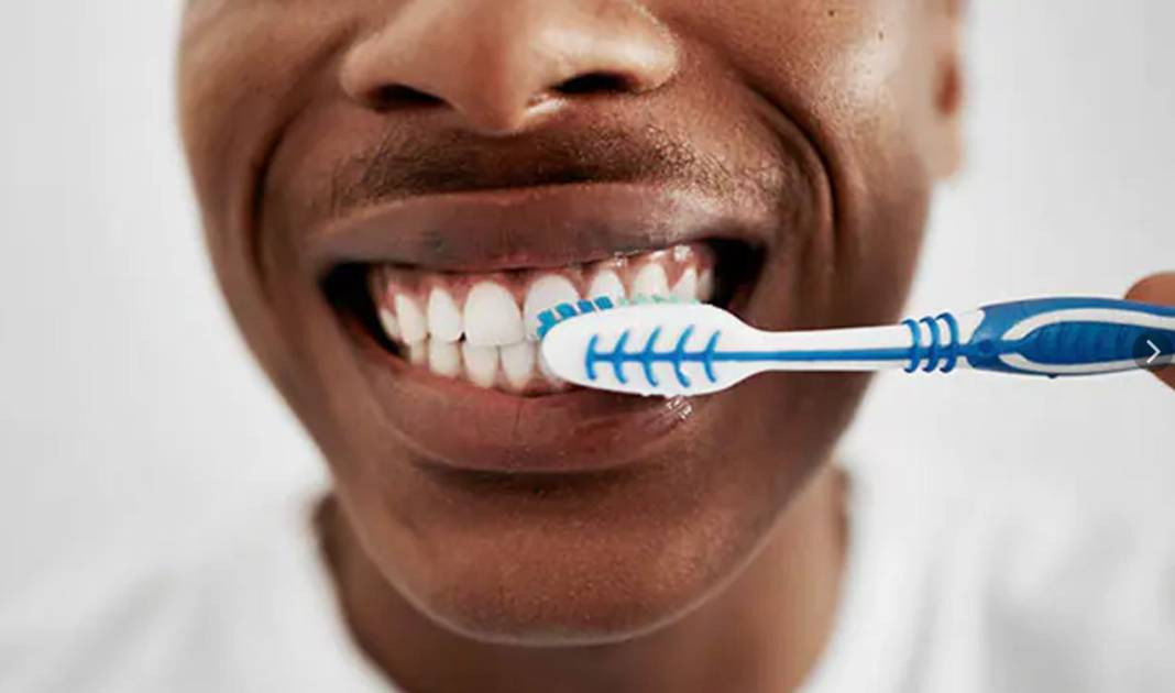 Dişinizi Fırçalarken Yaptığınız Hataları Biliyor musunuz? - Resim: 3